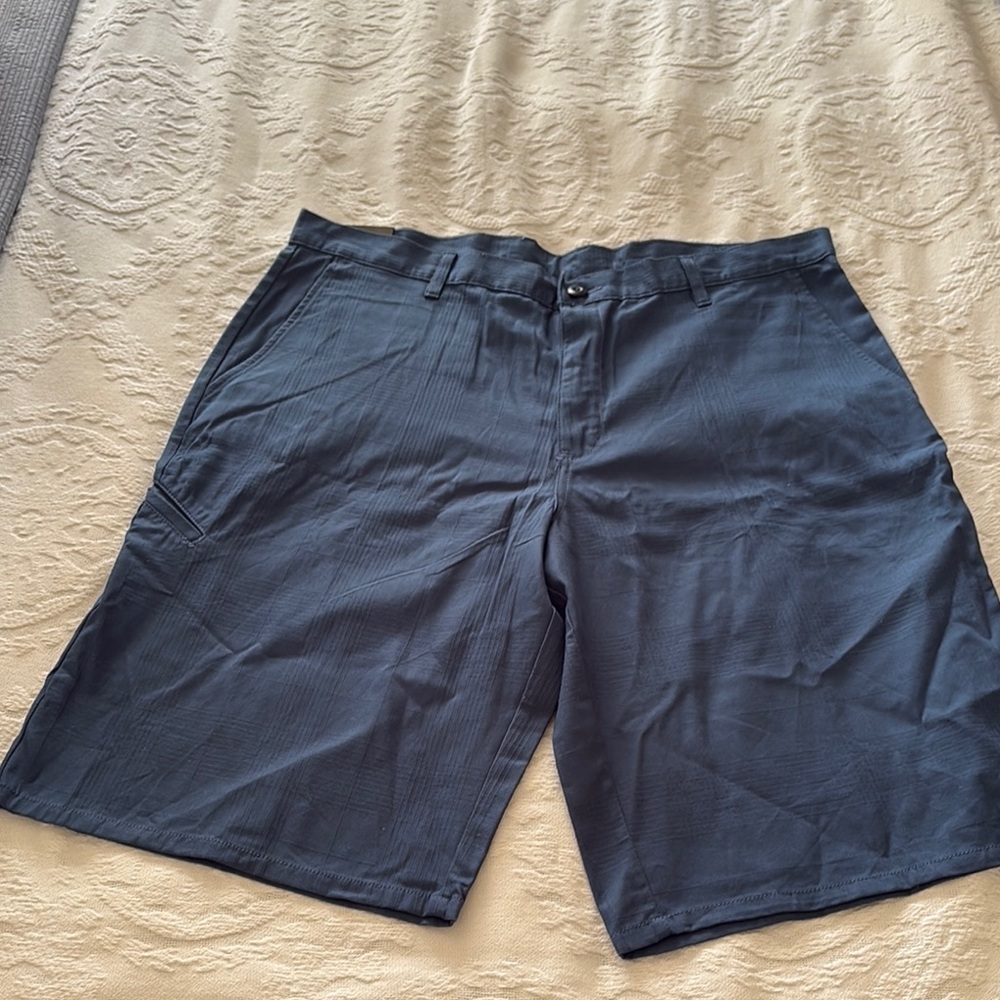 BNWT Men's Navy Work Shorts by Dickies